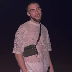 Meet your Posher, Cody